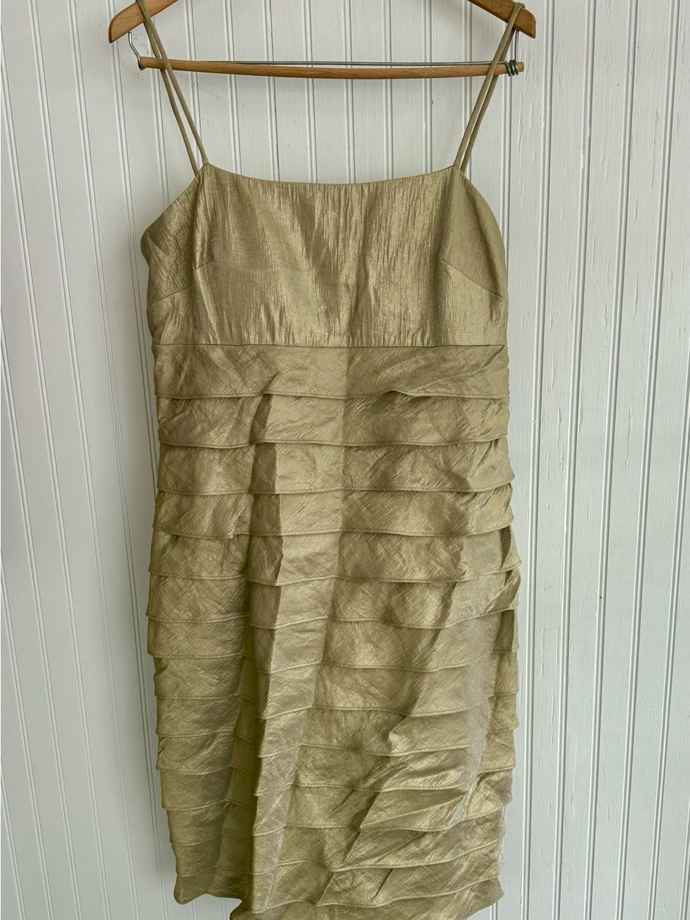 Jessica Howard Gold Mini Dress Size 12 Tiered Spaghetti-Strap